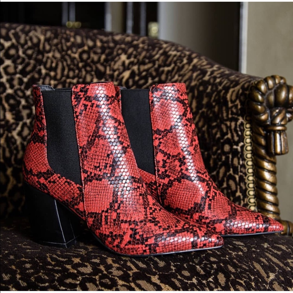 1 left! Qupid Milkway Red Pytho Snake Ankle bootie - Picture 6 of 8